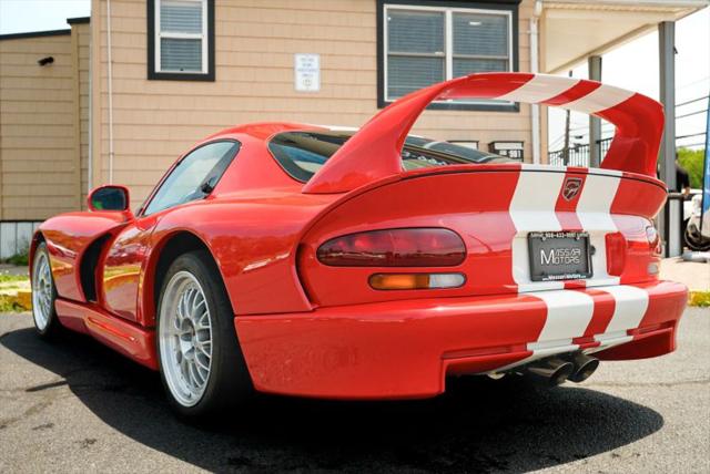 2002 Dodge Viper GTS
