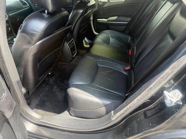 2015 Chrysler 300 Limited