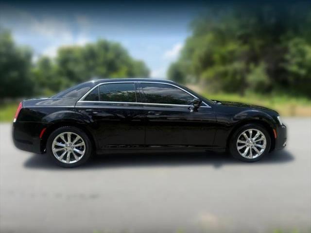 2015 Chrysler 300 Limited