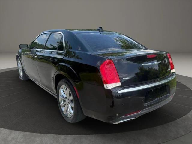 2015 Chrysler 300 Limited