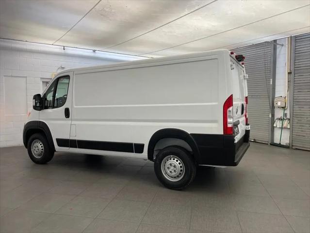 2026 Ram ProMaster Cargo Van Tradesman Low Roof 136" WB w/Pass Seat
