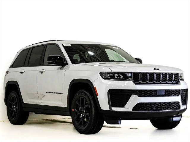 2026 Jeep Grand Cherokee Altitude 4x4 for sale in Lansing, IL