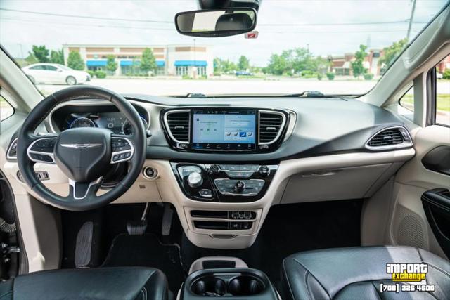 2022 Chrysler Pacifica Touring L