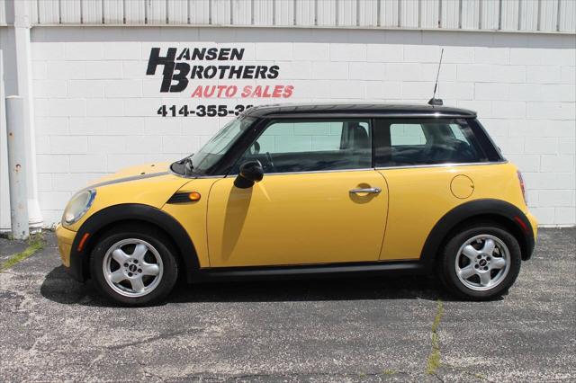2009 MINI Cooper Base 2dr Hatchback