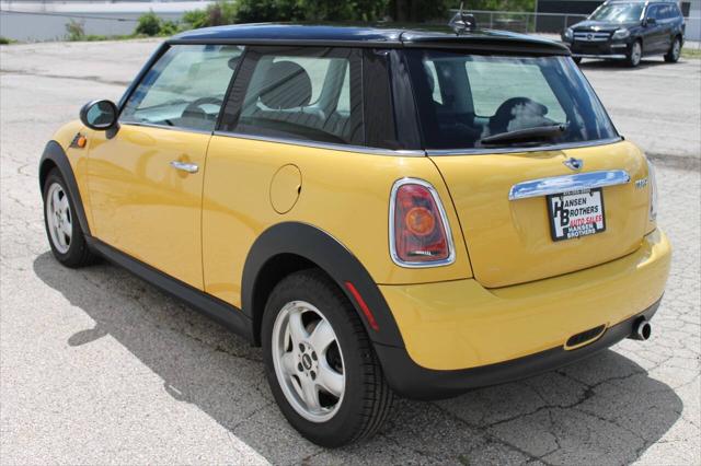 2009 MINI Cooper Base 2dr Hatchback