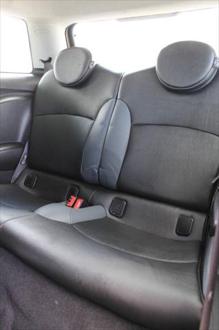 2009 MINI Cooper Base 2dr Hatchback
