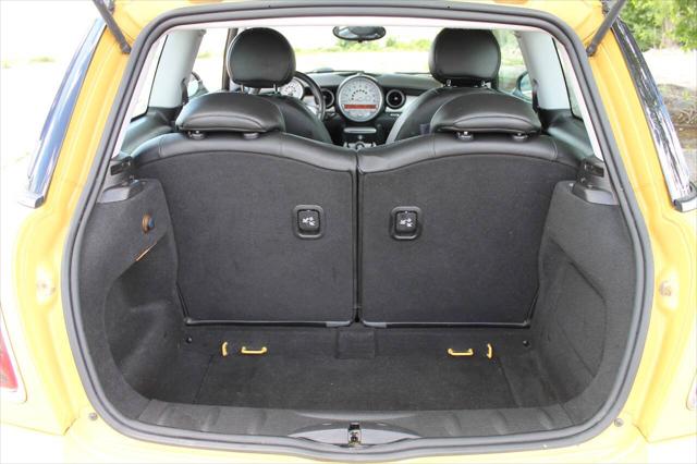 2009 MINI Cooper Base 2dr Hatchback