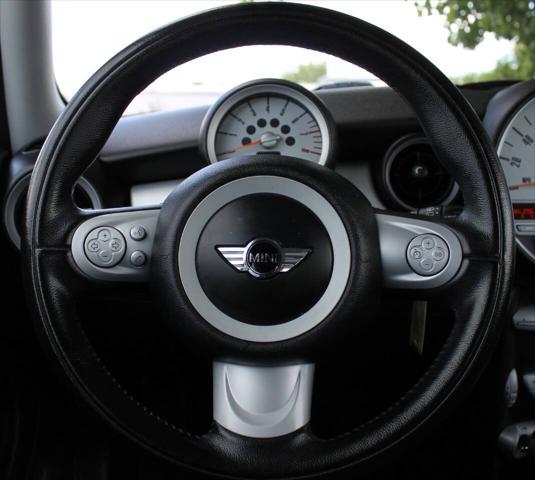 2009 MINI Cooper Base 2dr Hatchback
