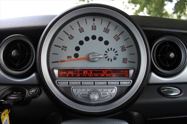 2009 MINI Cooper Base 2dr Hatchback