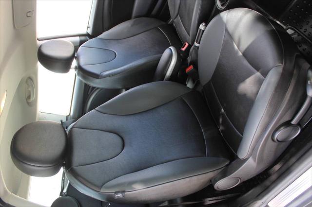 2009 MINI Cooper Base 2dr Hatchback