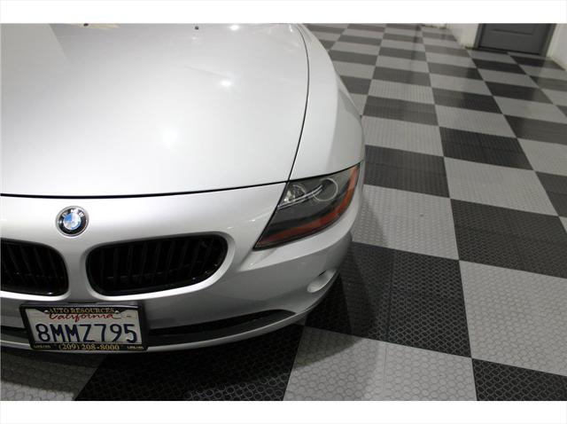 2004 BMW Z4 2.5i