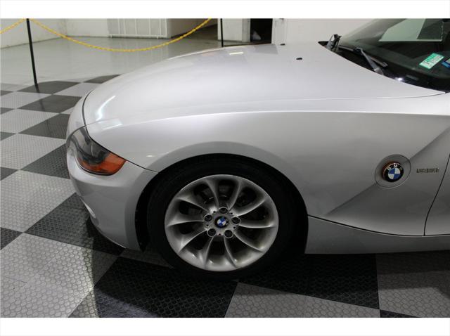 2004 BMW Z4 2.5i