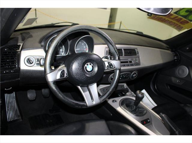 2004 BMW Z4 2.5i