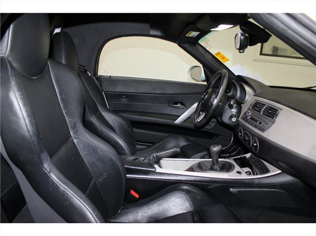 2004 BMW Z4 2.5i