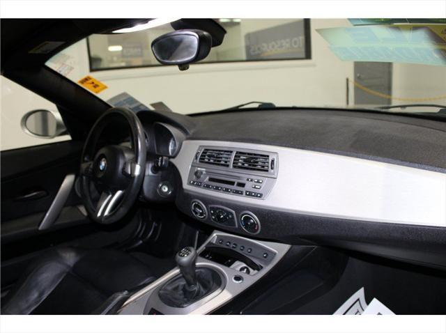 2004 BMW Z4 2.5i