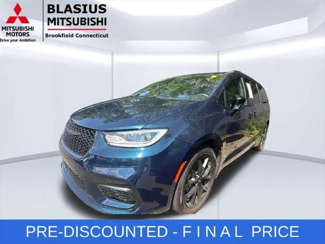 2023 Chrysler Pacifica Limited for sale in Brookfield, CT