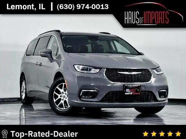 2022 Chrysler Pacifica Touring L for sale in Lemont, IL