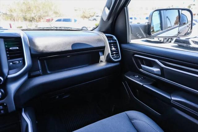 2023 Ram 1500 Big Horn Crew Cab 4x4 5'7" Box