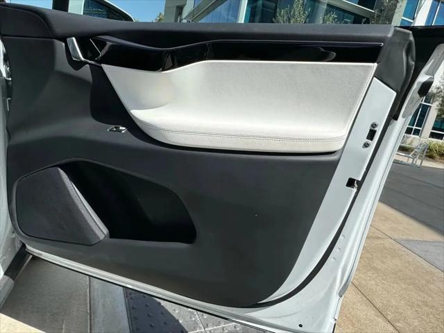 2021 Tesla Model X Long Range Plus Dual Motor All-Wheel Drive