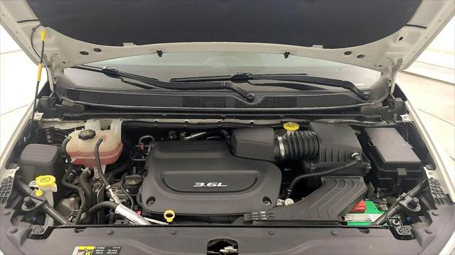 2017 Chrysler Pacifica Touring-L