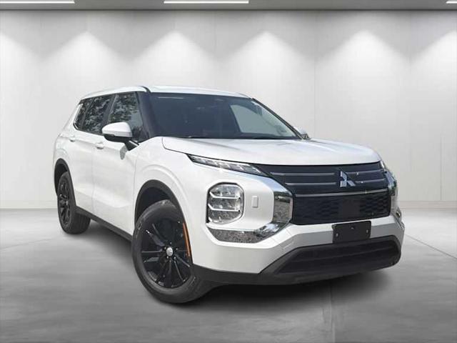 2026 Mitsubishi Outlander ES 1.5T S-AWC for sale in Williamsville, NY