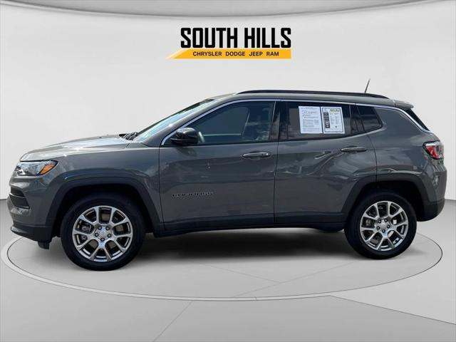 2023 Jeep Compass Latitude Lux FWD 2023 Jeep Compass Latitude Lux FWD