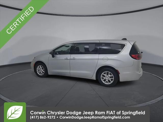 2024 Chrysler Pacifica Touring L