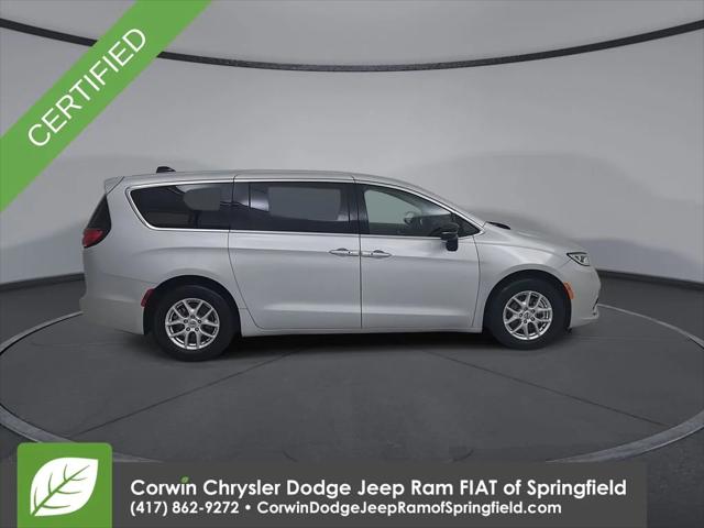 2024 Chrysler Pacifica Touring L