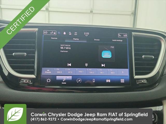 2024 Chrysler Pacifica Touring L