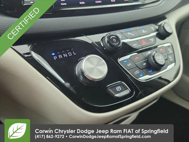2024 Chrysler Pacifica Touring L