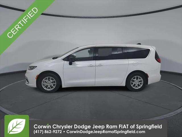 2024 Chrysler Pacifica Touring L