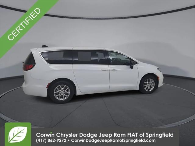 2024 Chrysler Pacifica Touring L