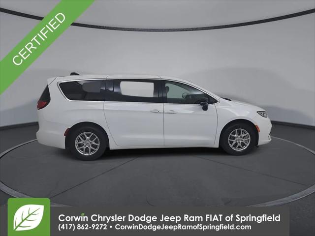 2024 Chrysler Pacifica Touring L