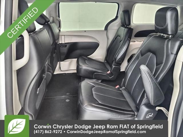 2024 Chrysler Pacifica Touring L