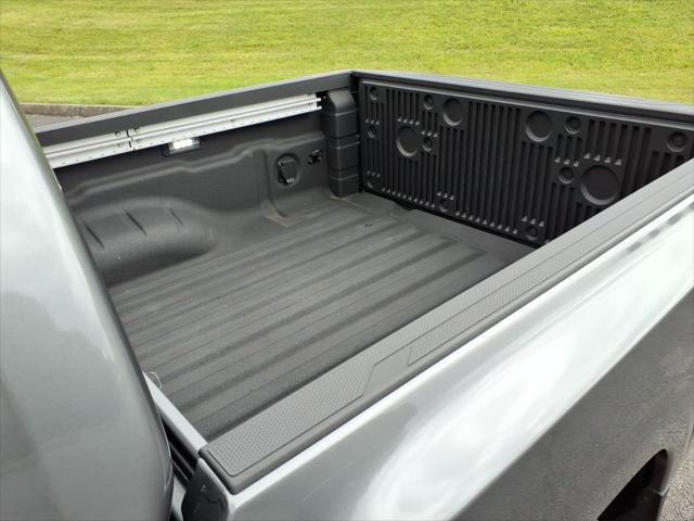 2024 Nissan Frontier Crew Cab SL 4x4