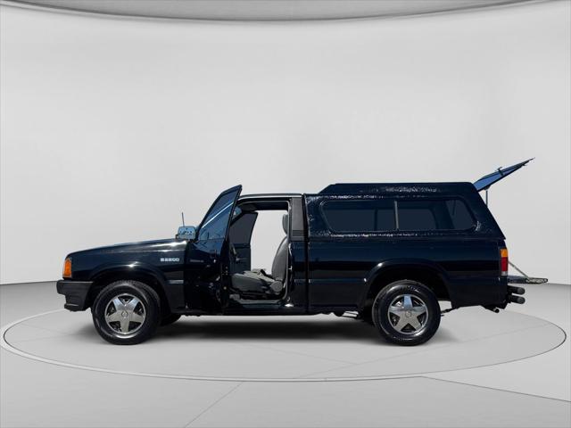 1990 Mazda B2600i Pickup Truck