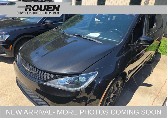 2018 Chrysler Pacifica Touring Plus for sale in Woodville, OH