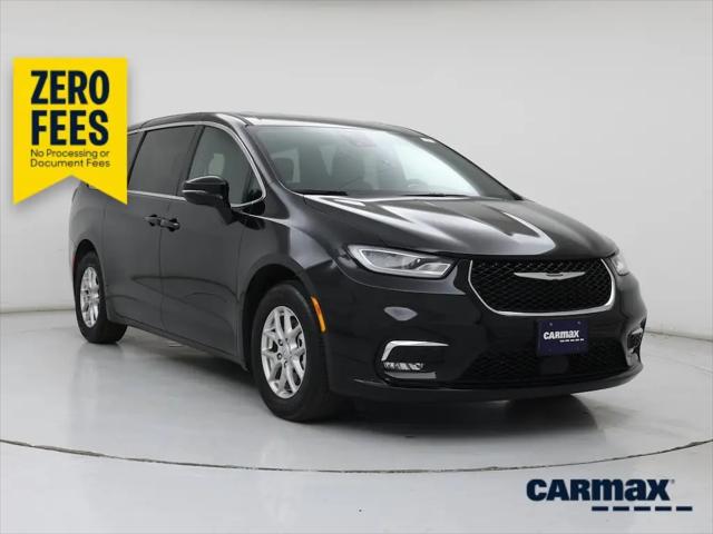 2025 Chrysler Pacifica Select for sale in Merriam, KS