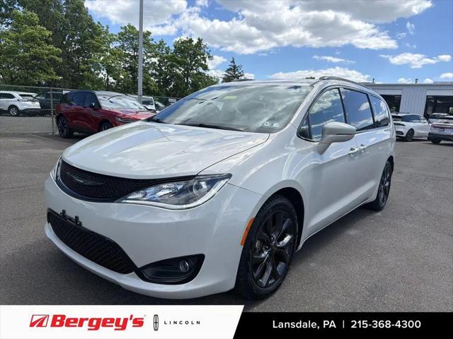 2020 Chrysler Pacifica Limited for sale in Lansdale, PA