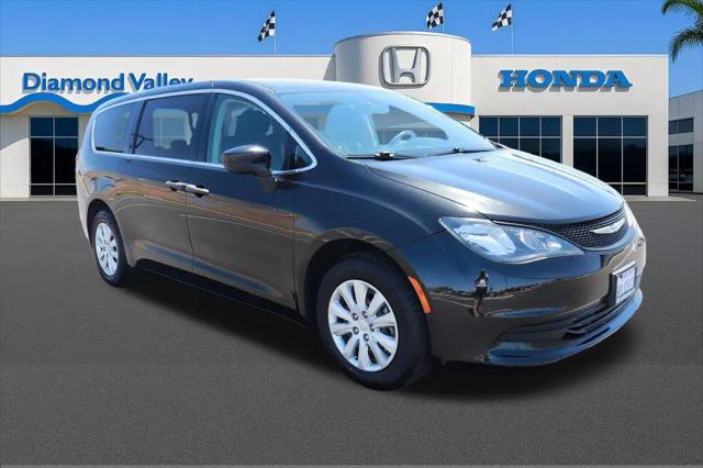 2020 Chrysler Voyager L for sale in Hemet, CA