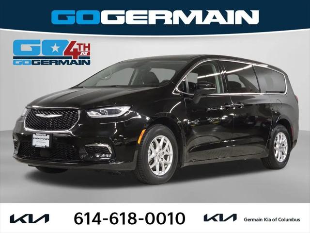 2023 Chrysler Pacifica Touring L for sale in Columbus, OH