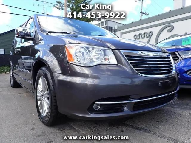 2015 Chrysler Town & Country Touring-L for sale in Milwaukee, WI