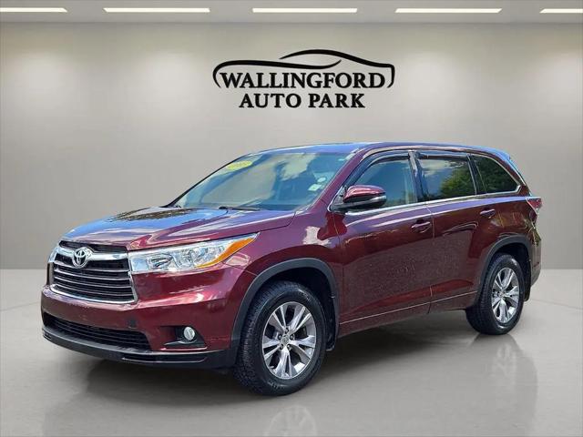 2015 Toyota Highlander LE Plus V6 for sale in Wallingford, CT