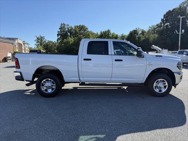 2026 Ram 3500 Tradesman Crew Cab 4x4 64 Box