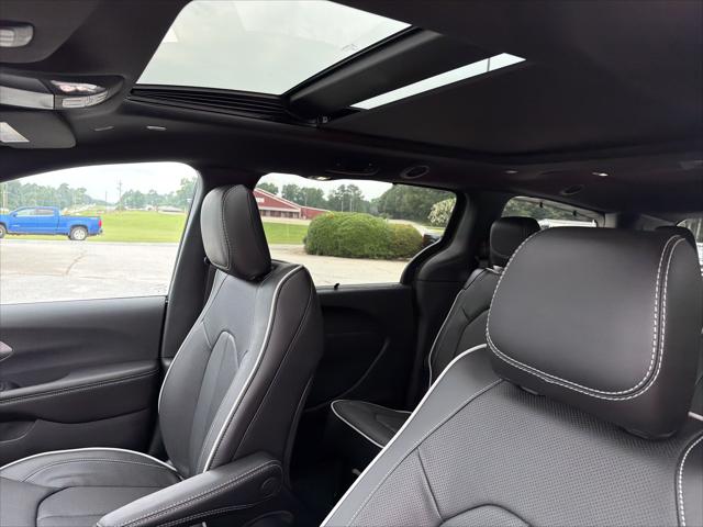 2027 Chrysler Pacifica Limited