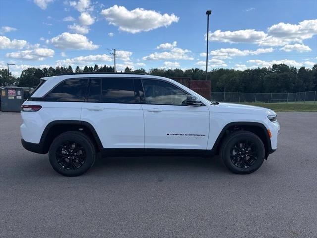 2026 Jeep Grand Cherokee GRAND CHEROKEE LAREDO ALTITUDE 4X4 2026 Jeep Grand Cherokee GRAND CHEROKEE LAREDO ALTITUDE 4X4