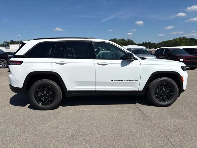 2026 Jeep Grand Cherokee GRAND CHEROKEE LAREDO ALTITUDE 4X4 2026 Jeep Grand Cherokee GRAND CHEROKEE LAREDO ALTITUDE 4X4