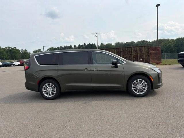 2027 Chrysler Pacifica PACIFICA SELECT AWD 2027 Chrysler Pacifica PACIFICA SELECT AWD