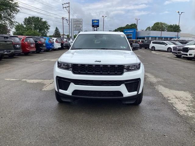 2026 Jeep Grand Cherokee GRAND CHEROKEE LAREDO ALTITUDE 4X4 2026 Jeep Grand Cherokee GRAND CHEROKEE LAREDO ALTITUDE 4X4