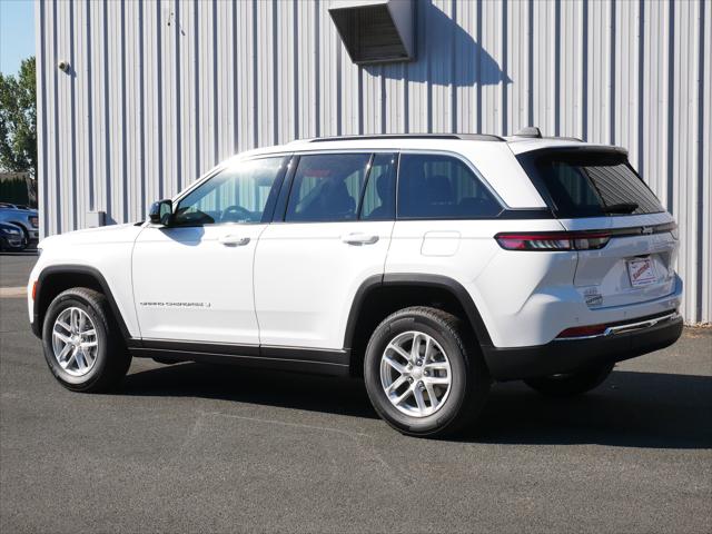 2026 Jeep Grand Cherokee GRAND CHEROKEE LAREDO X 4X4